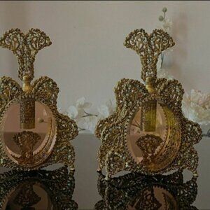 Beautiful Vintage Vanity Set
